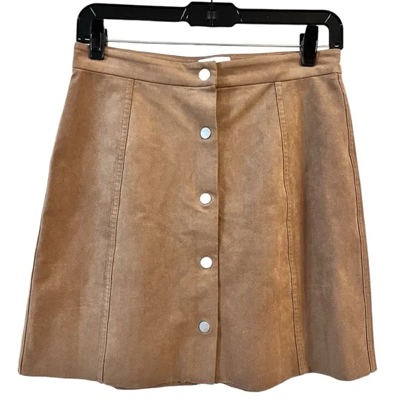 ✨ARITZIA x WILFRED FREE✨Centinela Faux Suede Button Mini Skirt