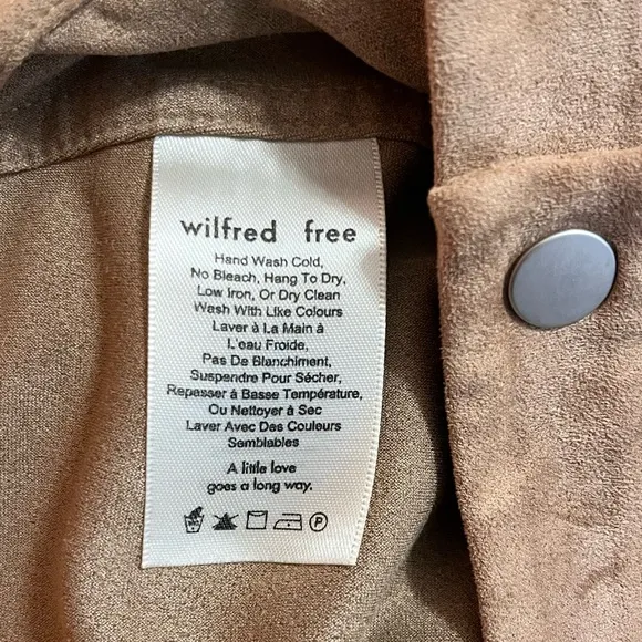 ✨ARITZIA x WILFRED FREE✨Centinela Faux Suede Button Mini Skirt