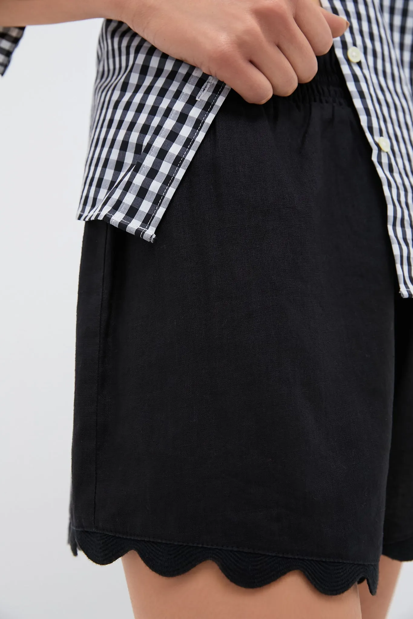Black Linen Ava Short