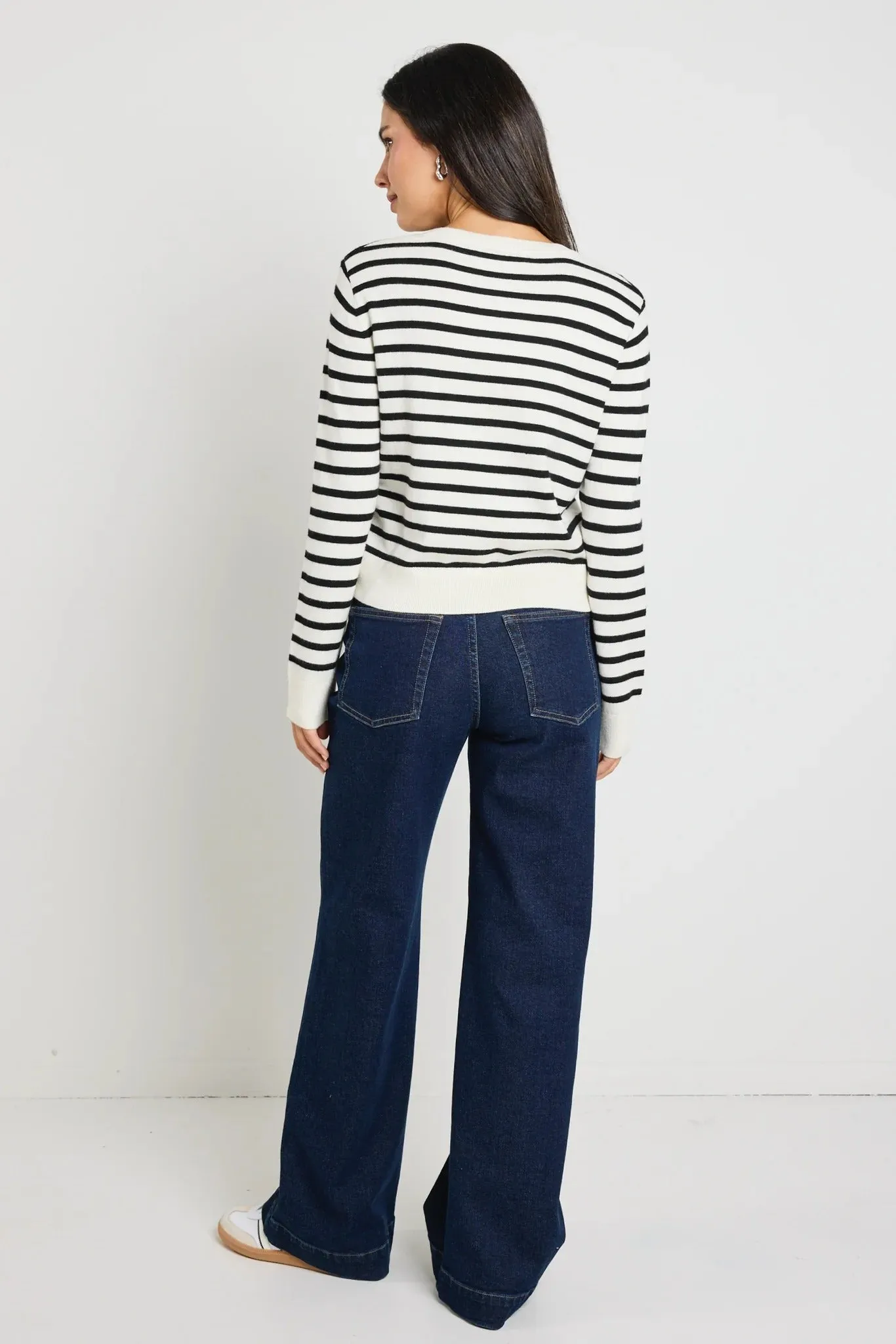 Concert Indigo Mid Rise Wide Leg Pocket Jean