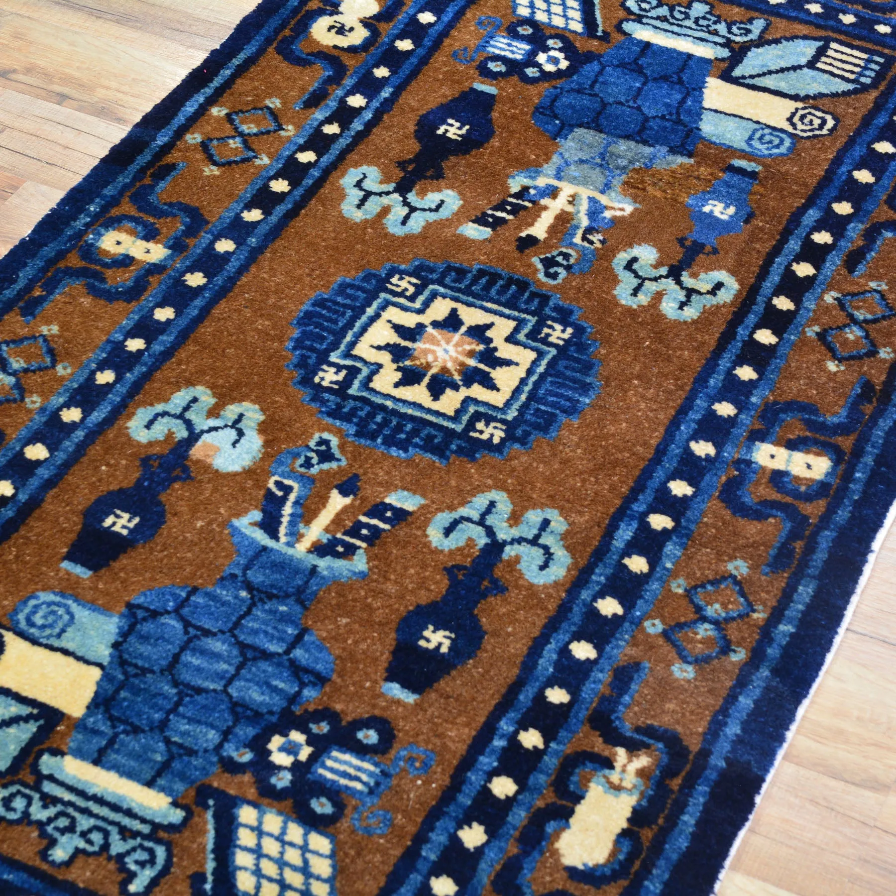Hand-Knotted Vintage Nepalese Traditional Handmade Wool Rug (Size 2.2 X 4.5) Cwral-10533