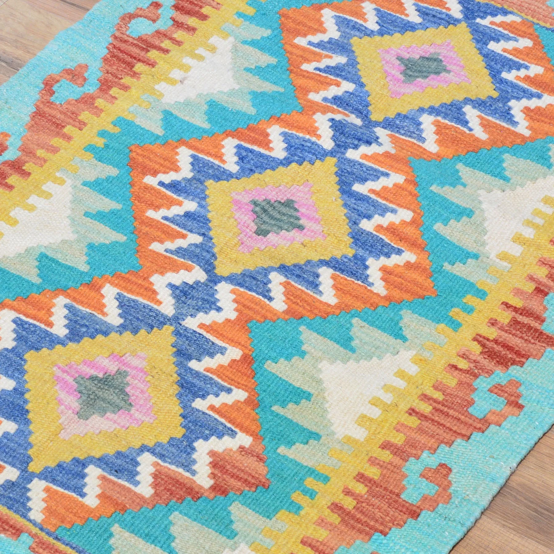 Hand-Woven Southwestern Design Kilim Handmade Wool Rug (Size 2.0 X 2.10) Cwral-9453