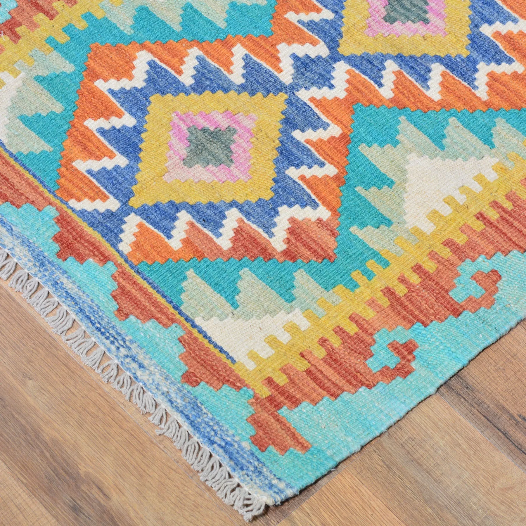 Hand-Woven Southwestern Design Kilim Handmade Wool Rug (Size 2.0 X 2.10) Cwral-9453