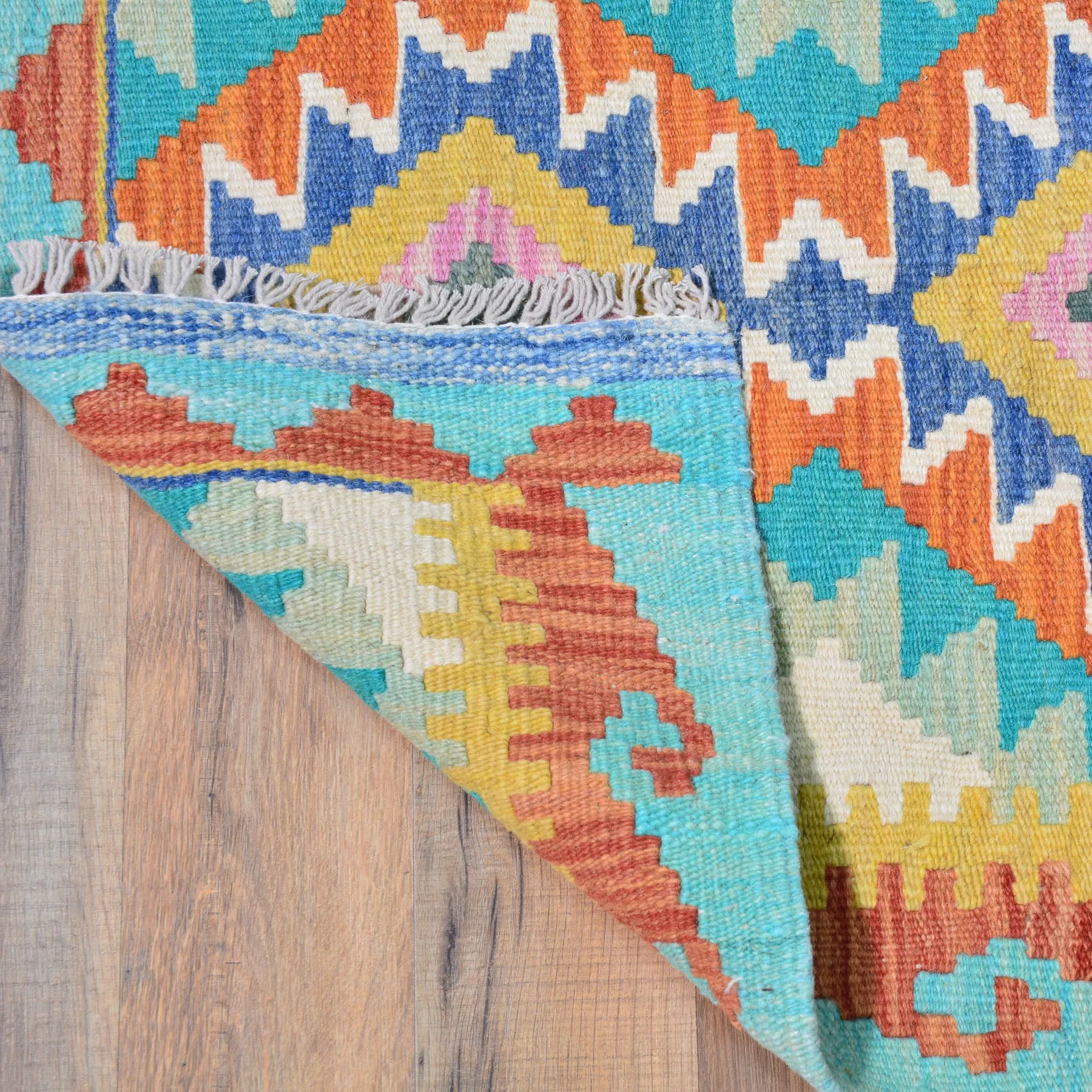 Hand-Woven Southwestern Design Kilim Handmade Wool Rug (Size 2.0 X 2.10) Cwral-9453