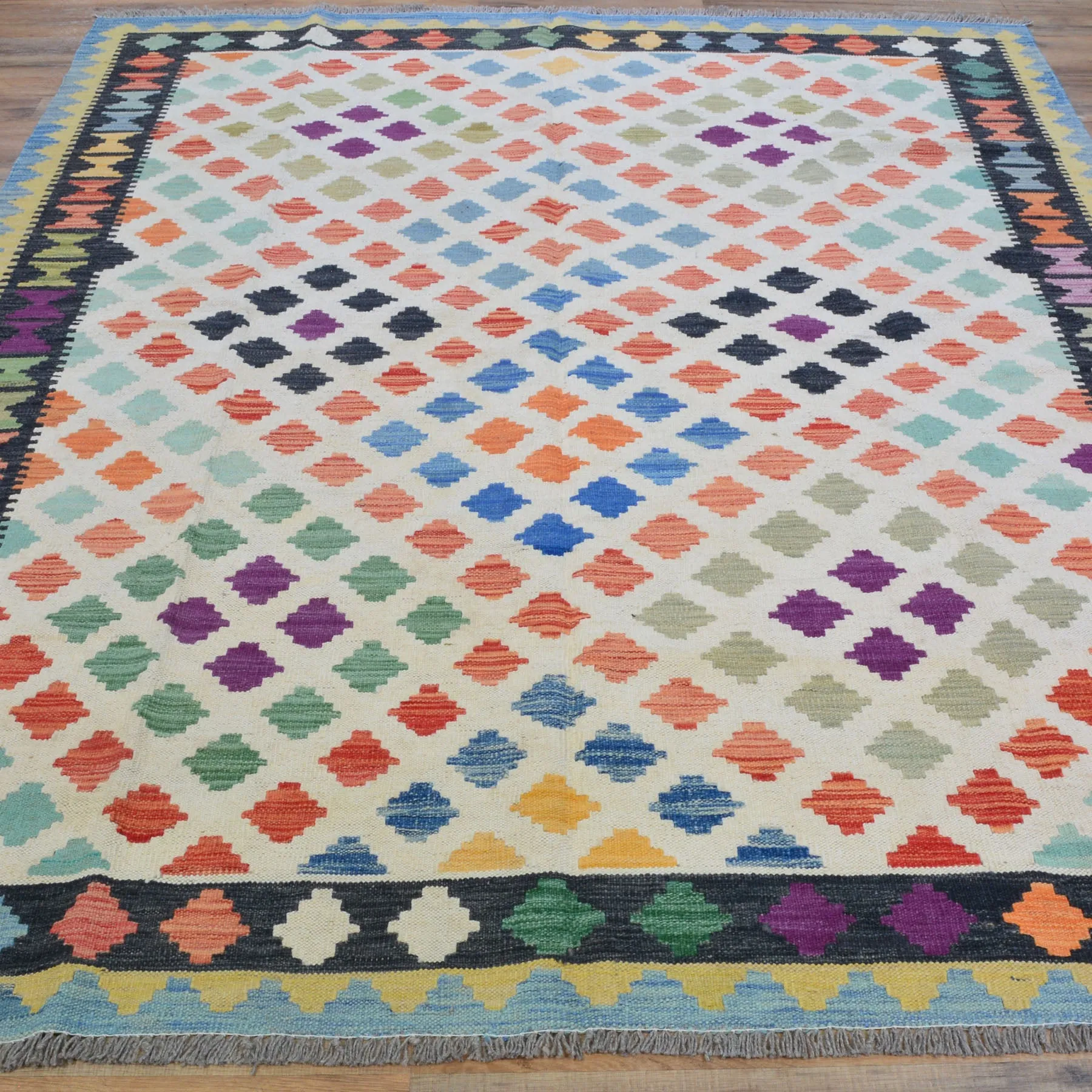 Hand-Woven Tribal Reversible Handmade Oriental Wool Kilim Rug (Size 5.10 X 7.9 ) Cwral-10188