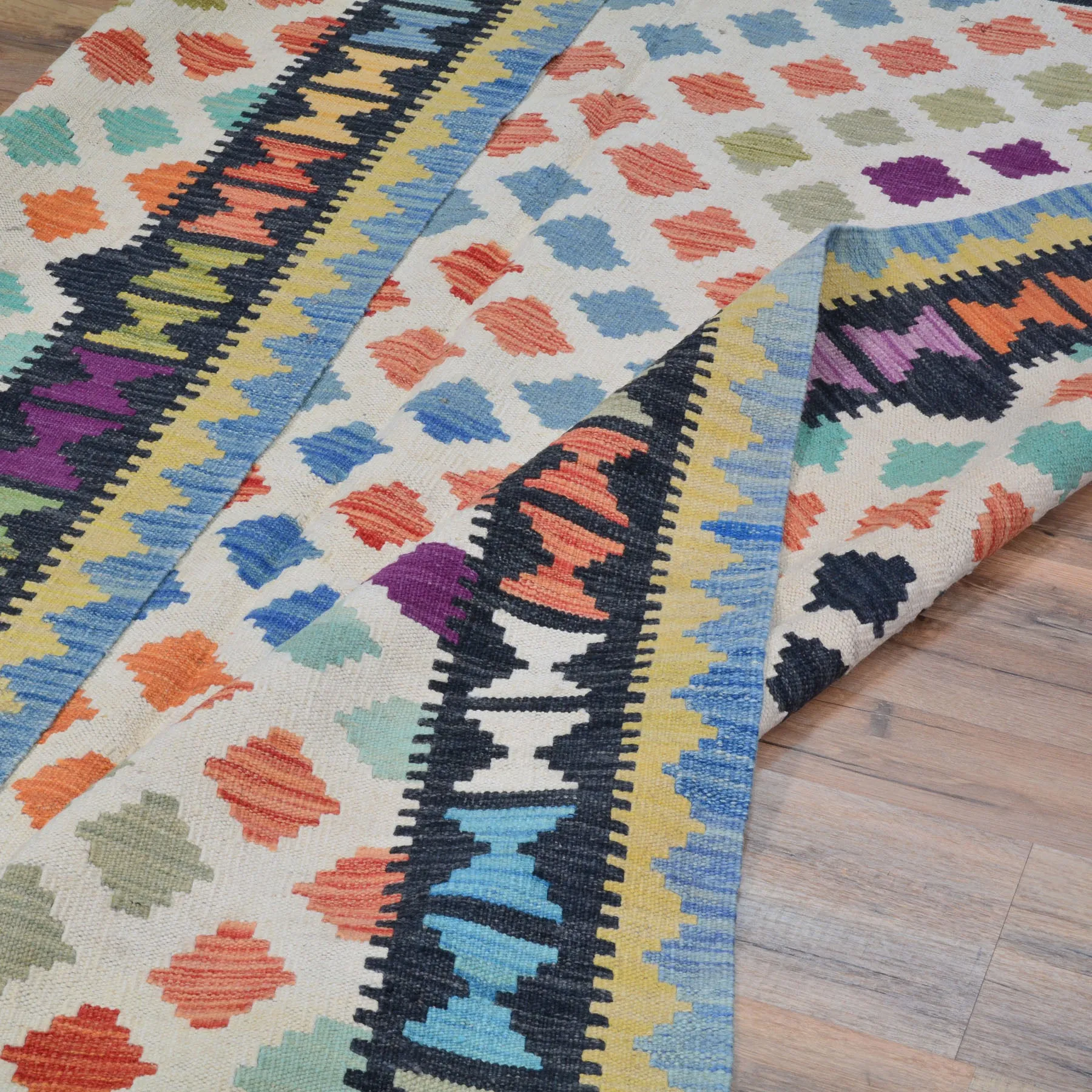 Hand-Woven Tribal Reversible Handmade Oriental Wool Kilim Rug (Size 5.10 X 7.9 ) Cwral-10188