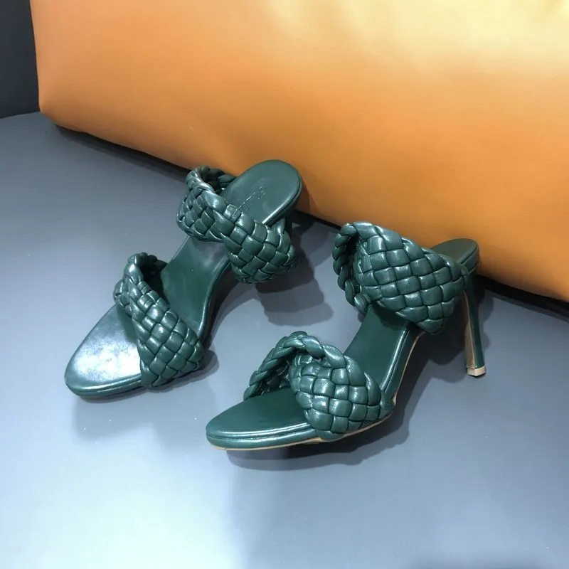 High heel woven slippers