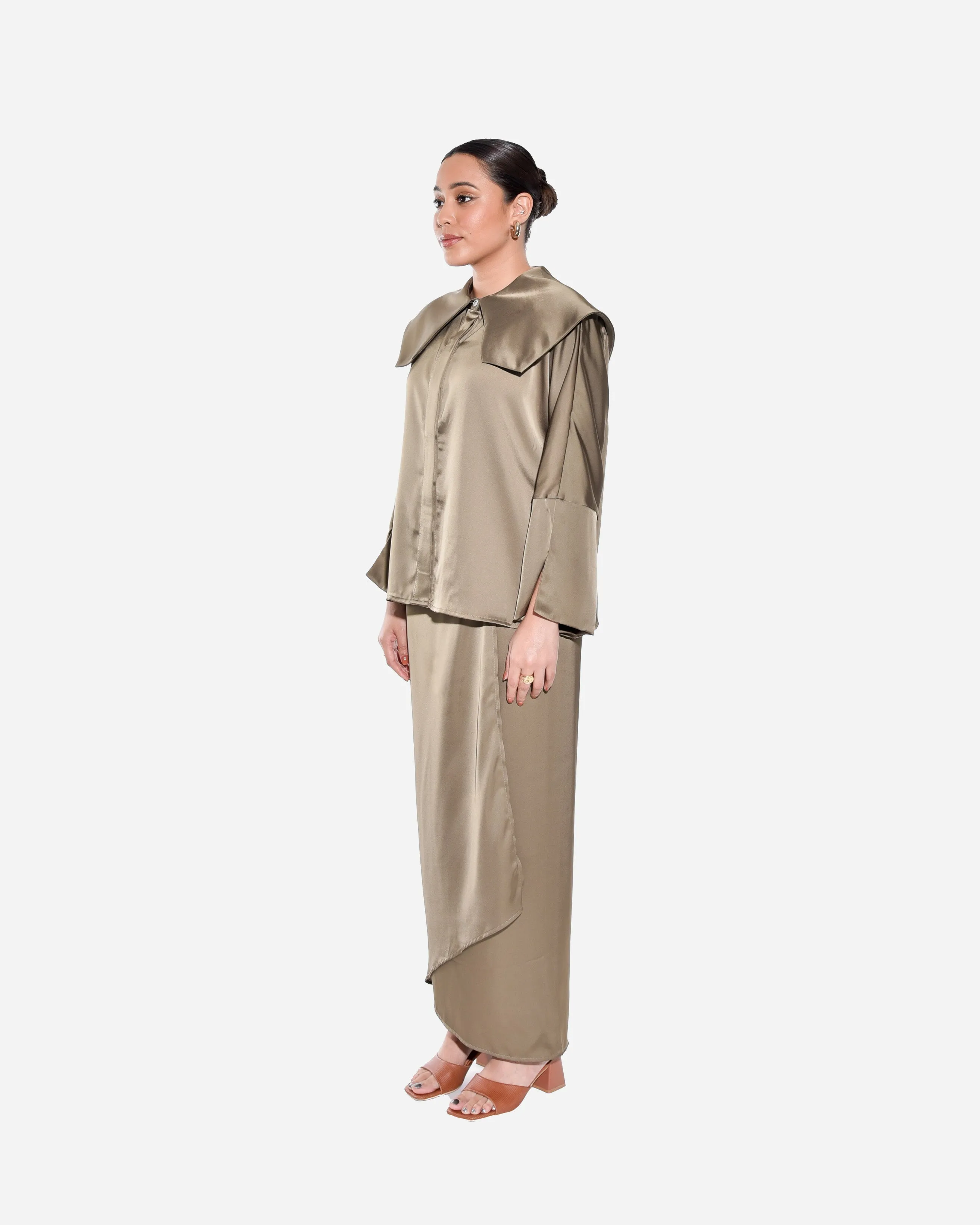 NAOMI SET IN OLIVE