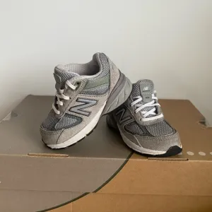 New Balance 990 V5 Grey/White Toddler Sneakers- SZ 4 C
