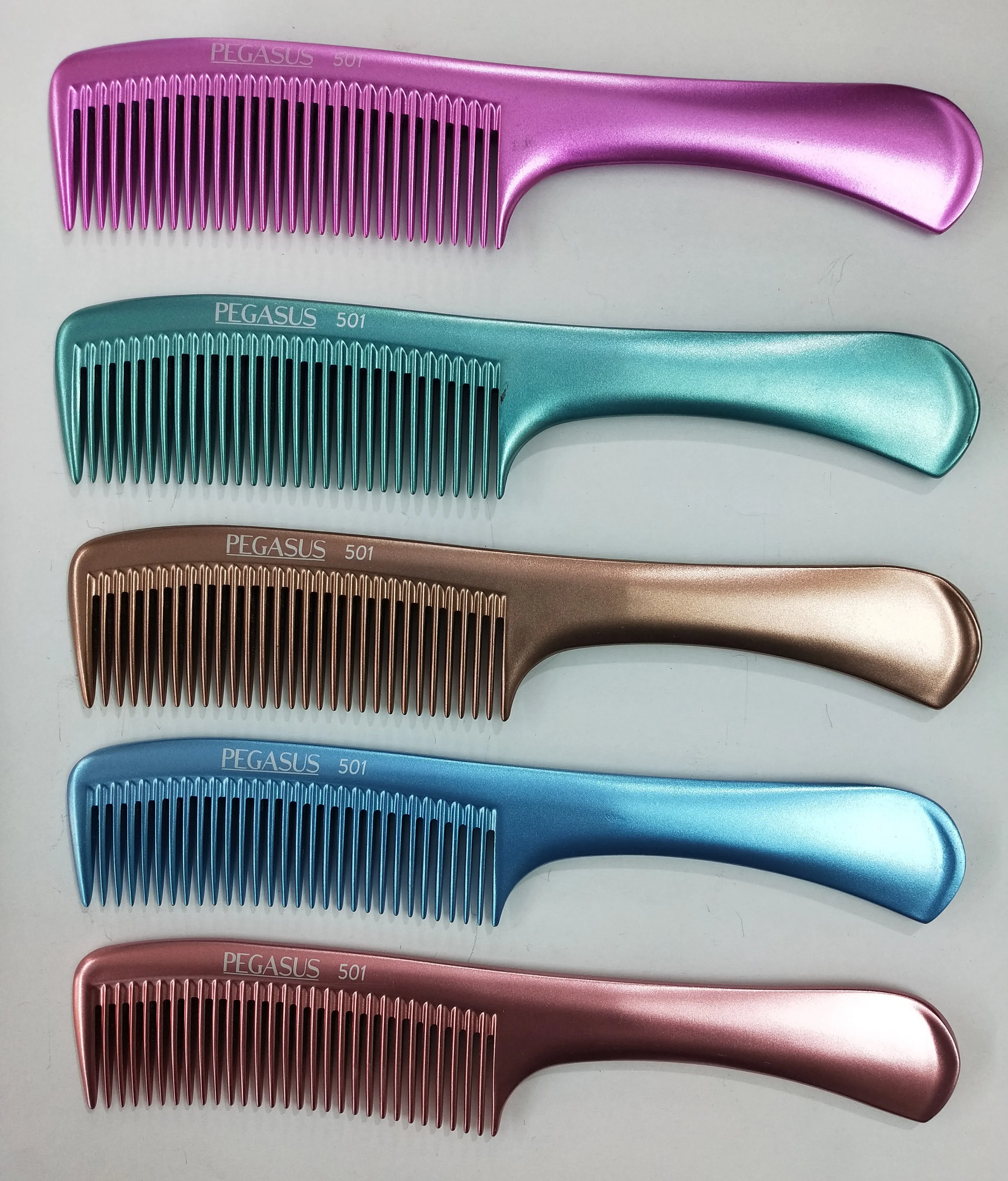 Pegasus MICOLOR 501, 9in Hard Rubber Handle Comb, Handmade, Seamless, Smooth Edges, Anti Static, Heat and Chemically Resistant, Wet Hair, Everyday Grooming Comb | Peines de goma dura - Pink